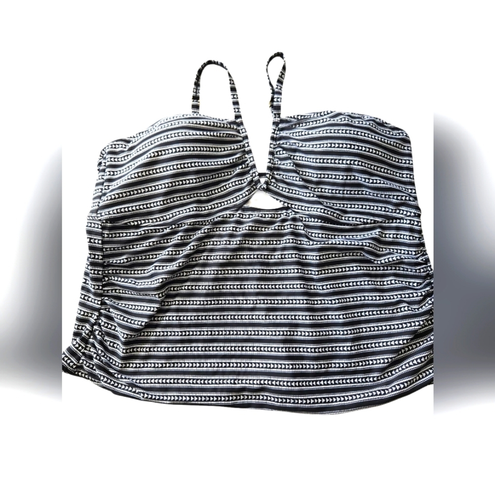 NWT Striped Black and White Swimsuit Size 3x